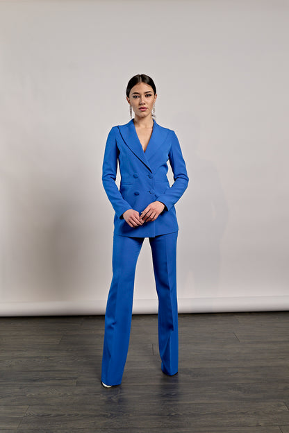 Tailleur doppiopetto donna blu intenso, giacca sagomata con bottoni e pantalone elegante
