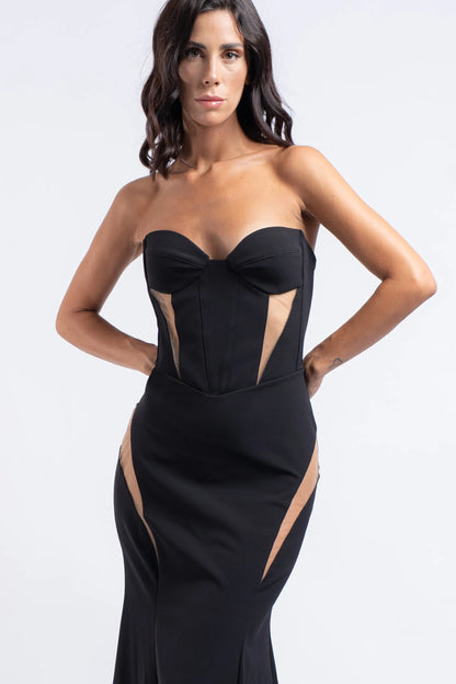 Abito elegante nero aderente con linea sirena slanciata