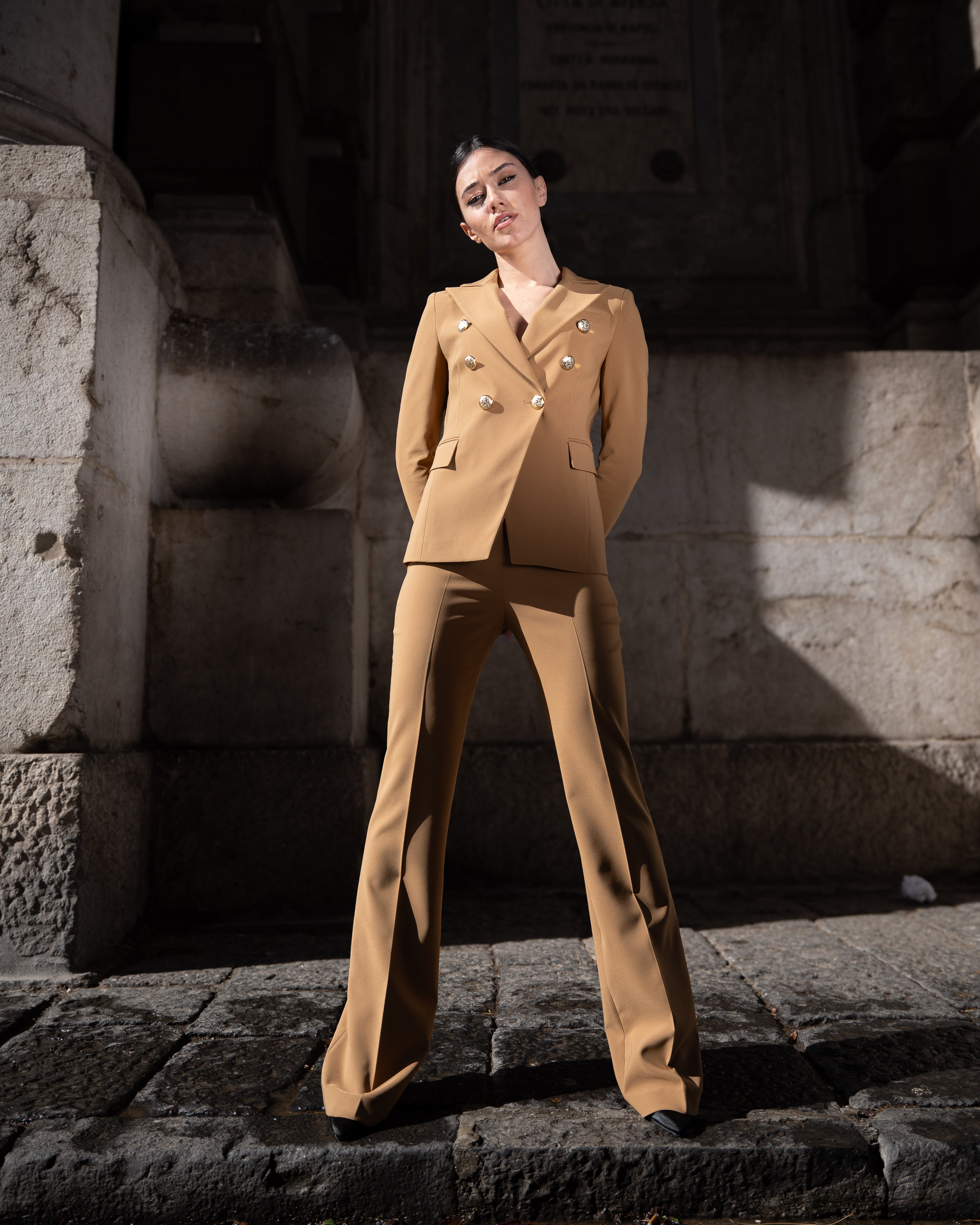 Tailleur doppiopetto donna beige linea sartoriale