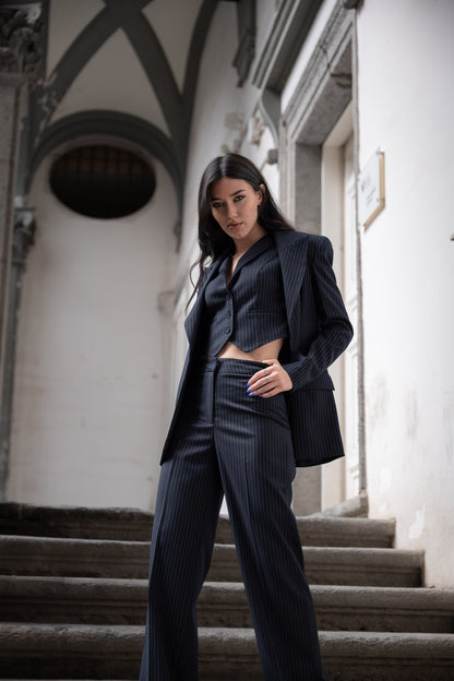 Tailleur 3 pezzi donna gessato blu con giacca oversize dal taglio moderno